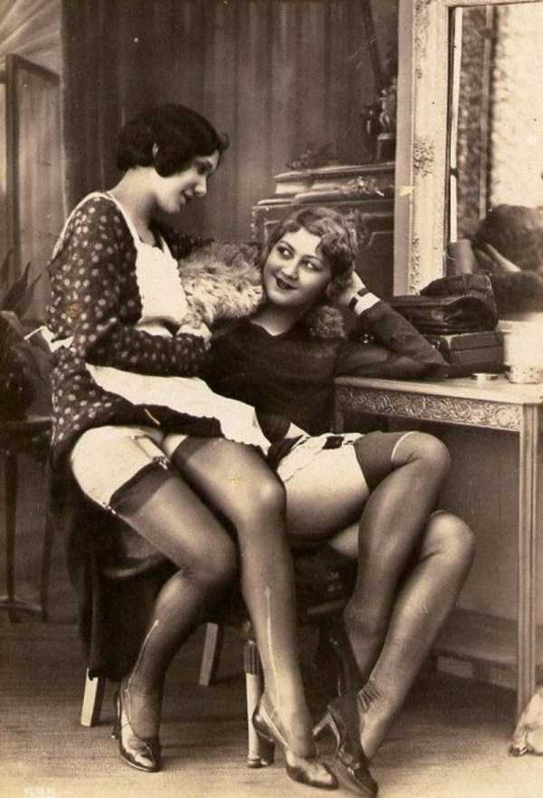 Playful Maids Of The 1920s (32 photos)