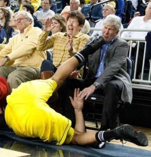 49 Perfectly Timed Photos