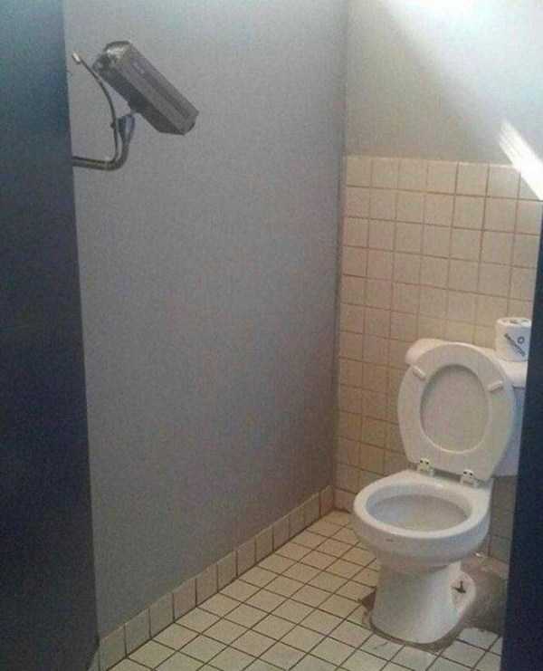 28 WTF Toilets (28 photos)
