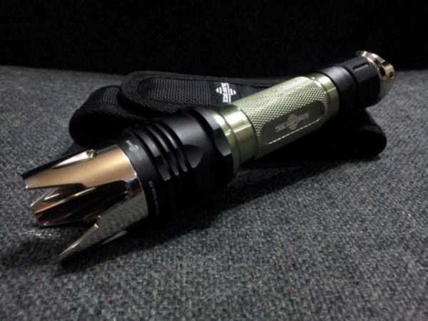 Custom Made Anti Zombie Weapons (32 photos)