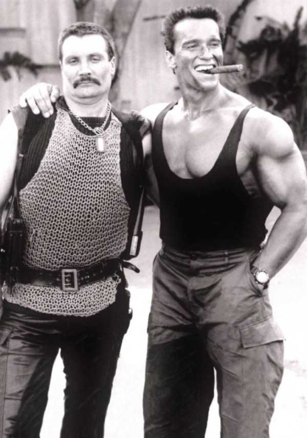 Behind The Scenes Of Commando (18 photos)