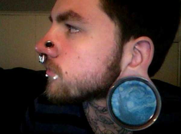 33 Insane Body Modifications That Will Leave You In Disbelief (33 photos)