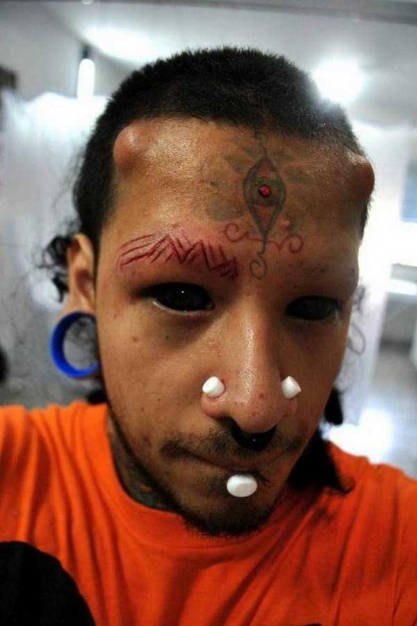 33 Insane Body Modifications That Will Leave You In Disbelief (33 photos)