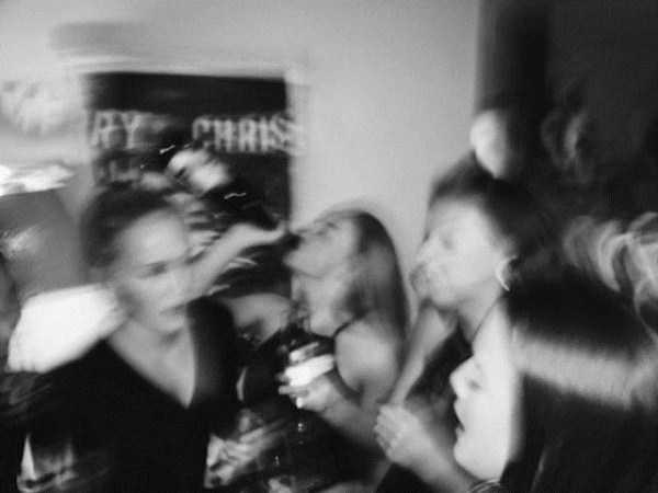 Drunk Females (31 photos)