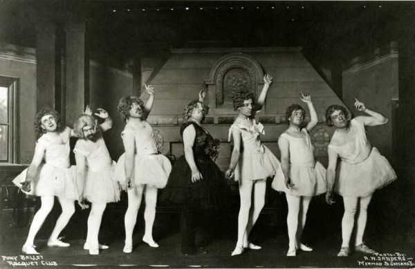 32 Slightly Odd Vintage Pictures (32 photos)