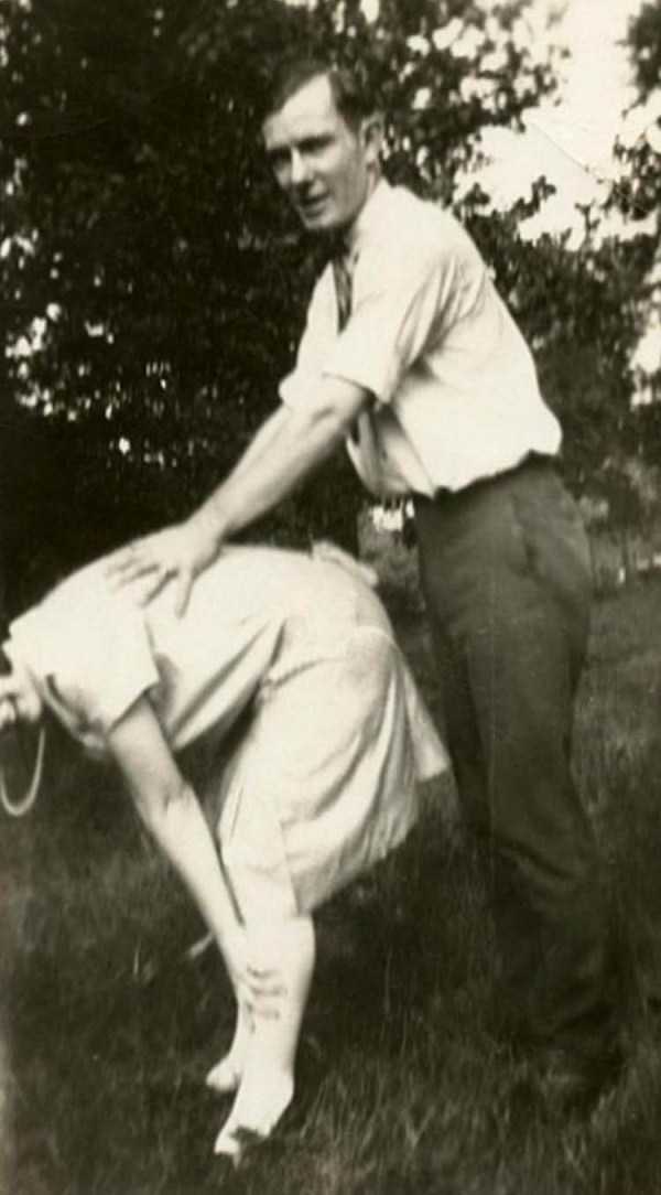 32 Slightly Odd Vintage Pictures (32 photos)