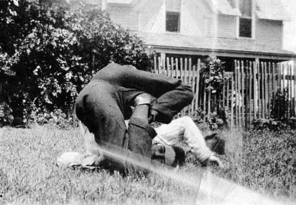 32 Slightly Odd Vintage Pictures (32 photos)