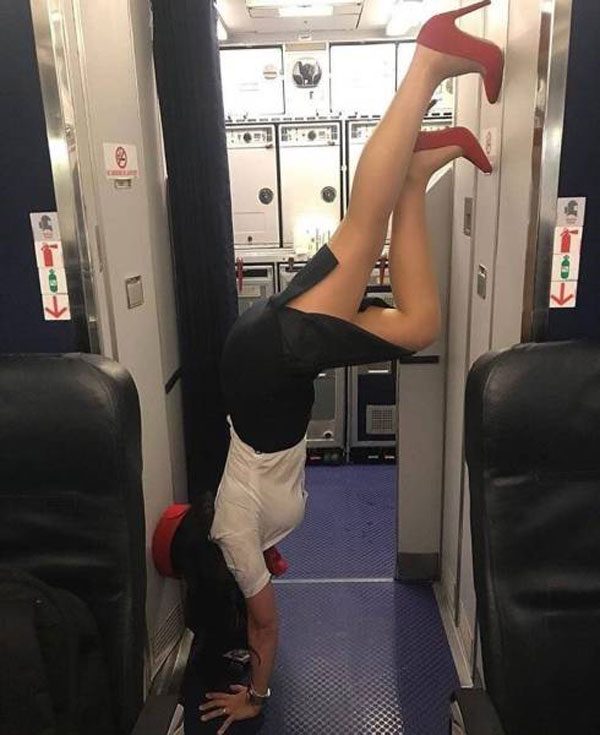 Flight Attendants Caught In Naughty Positions (30 photos)
