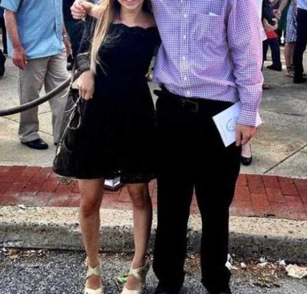Hover Hands: So Close, Yet So Far (60 photos)