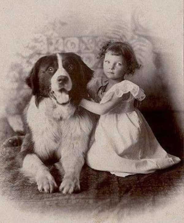 35 Vintage Photos Of People And Their Pets