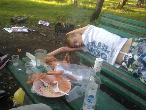 drunk russian teens 36 600x450