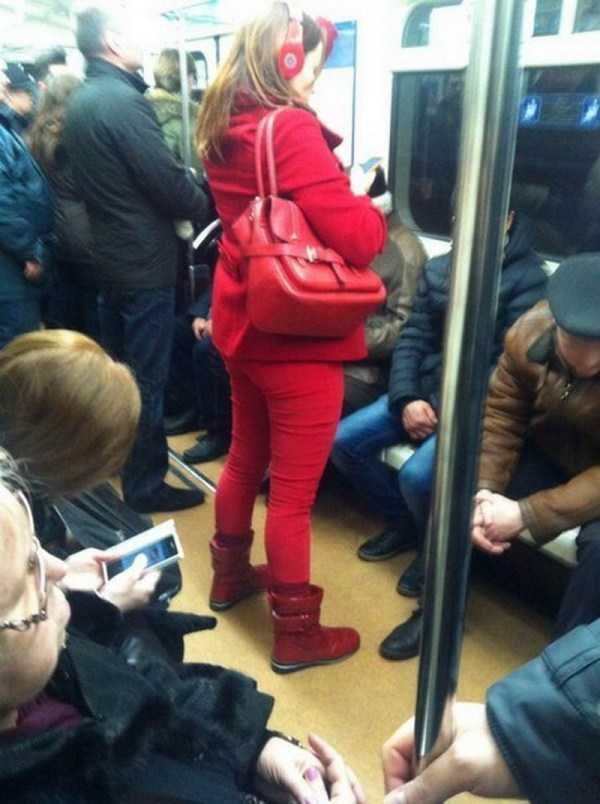 strange russian metro fashion 32 600x804