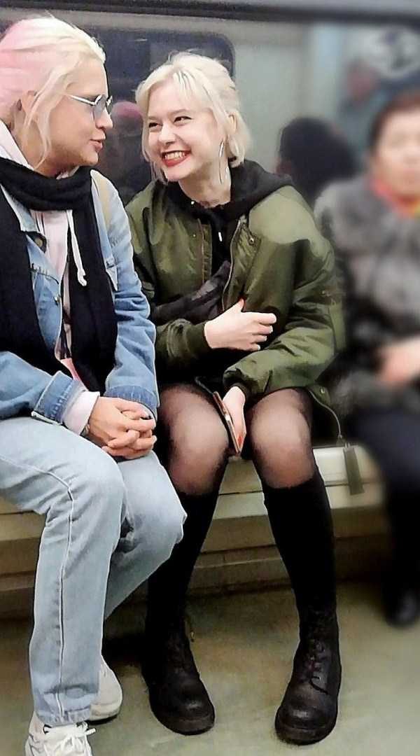 strange russian metro fashion 4 600x1080