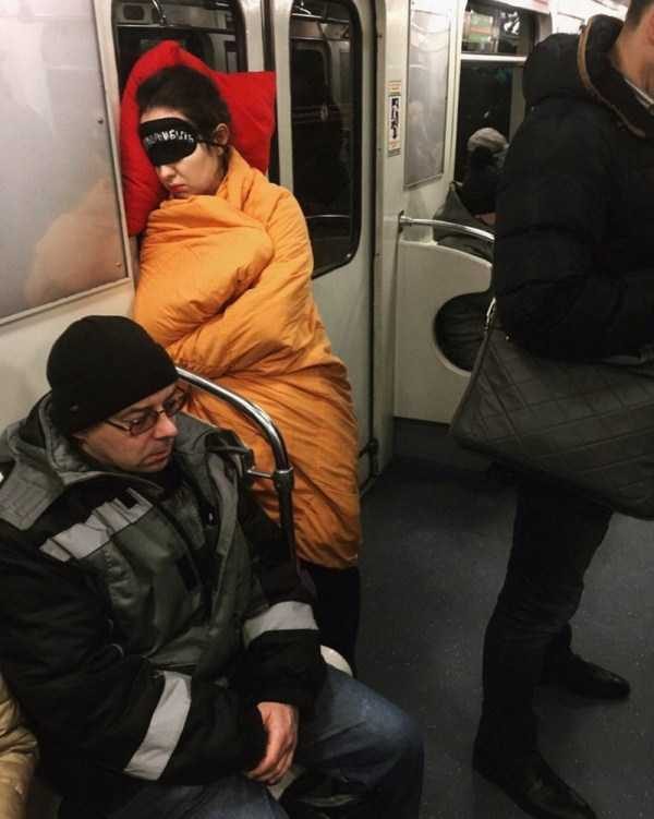 strange russian subway fashion 13 600x751