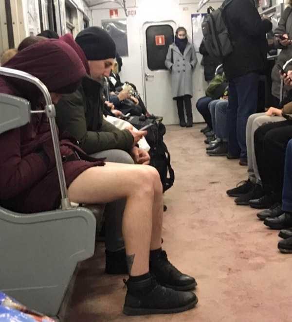 strange russian subway fashion 24 600x662