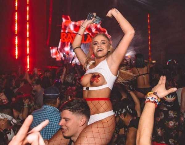 A Little Fun For Adults – Part 156 (77 photos)