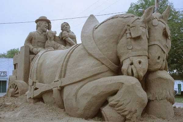 awesome sand sculptures 10 600x400