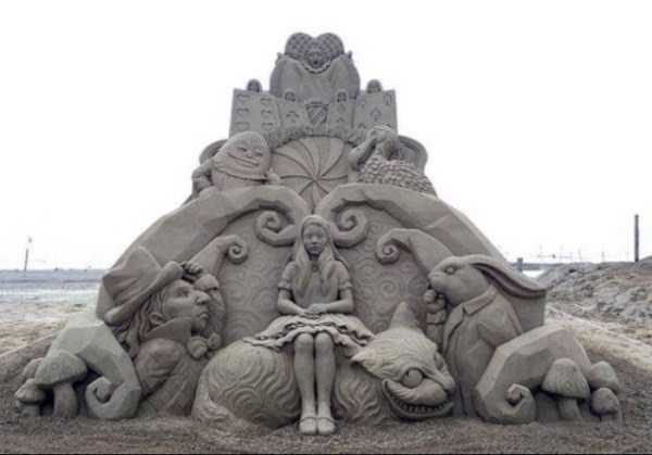 awesome sand sculptures 14 600x419