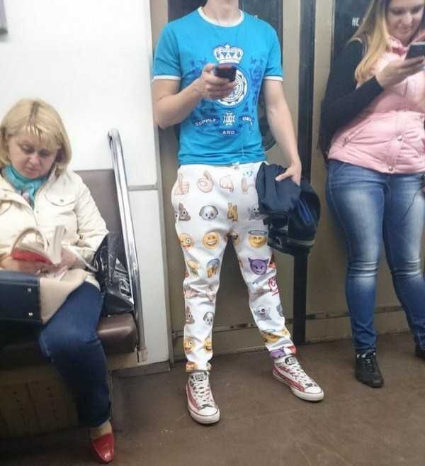 weird russian subway fashion 22 600x657