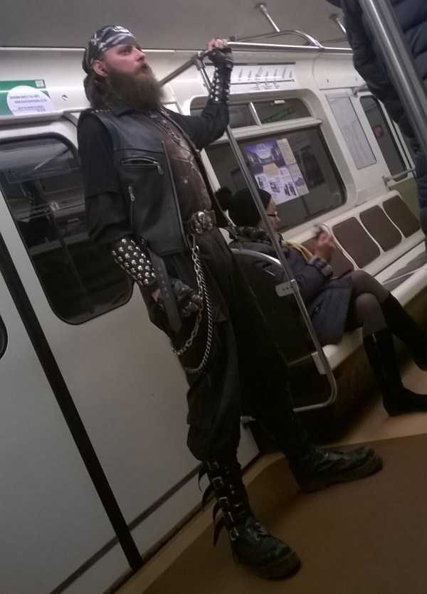 weird russian subway fashion 7 600x835
