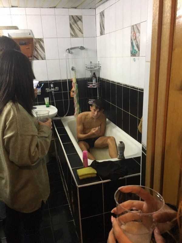 drunk russian teens 5 600x800 Russian Youth Having Fun – Part 10 (54 photos)