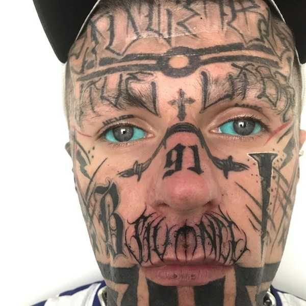 overly tattooed freaks 12 600x600 People Who Have Changed Their Appearance Radically (34 photos)