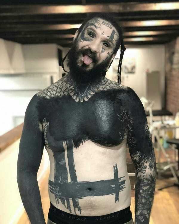 overly tattooed freaks 13 600x750 People Who Have Changed Their Appearance Radically (34 photos)