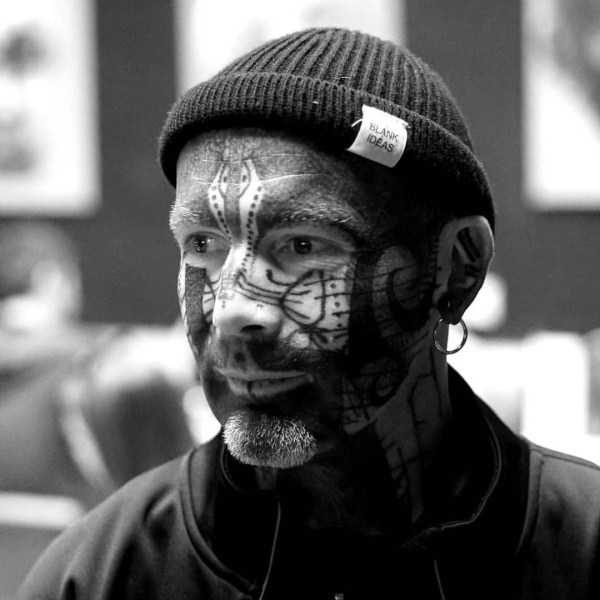 overly tattooed freaks 18 600x600 People Who Have Changed Their Appearance Radically (34 photos)