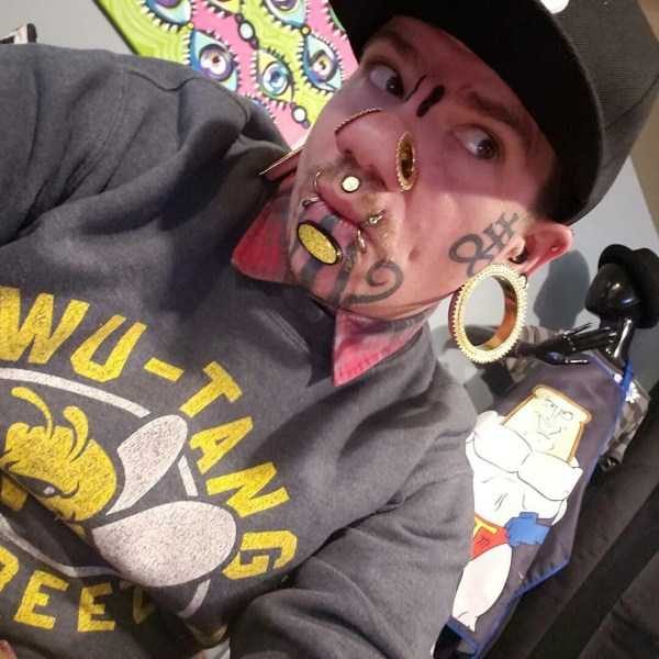 overly tattooed freaks 4 600x600 People Who Have Changed Their Appearance Radically (34 photos)