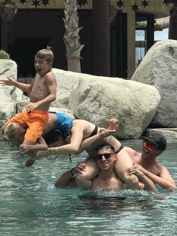 perfectly timed pics 41 1 600x800 55 Perfectly Timed Photos