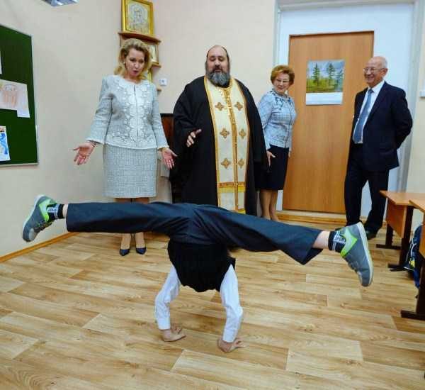 54 WTF Photos From The Planet Russia