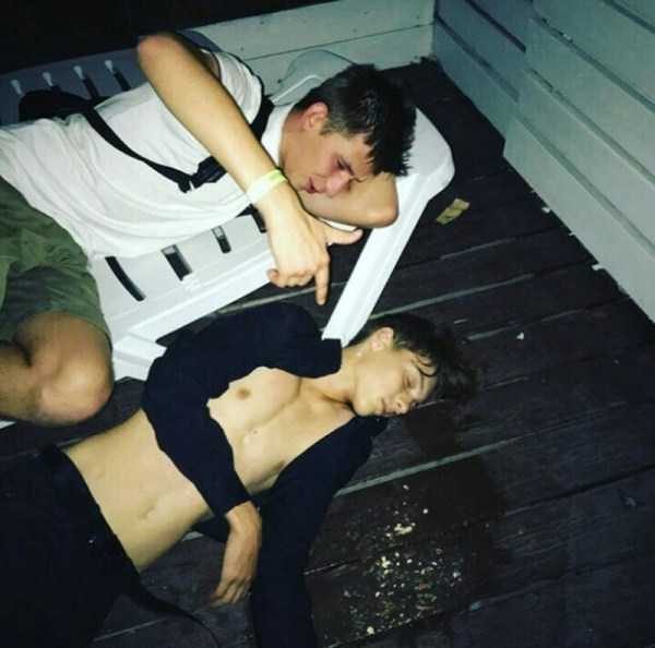 drunk russian teens 48 600x594 Russian Youth Having Fun – Part 14 (52 photos)