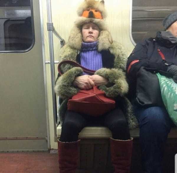 russian subway fashion 32 2 600x584 russian subway fashion 32 2 600x584