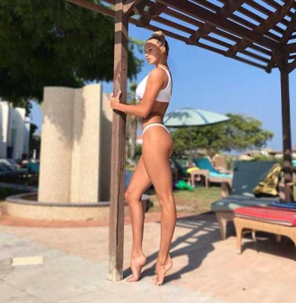 sexy long legs 1 Hot Girls With Beautiful Legs – Part 3 (36 photos)