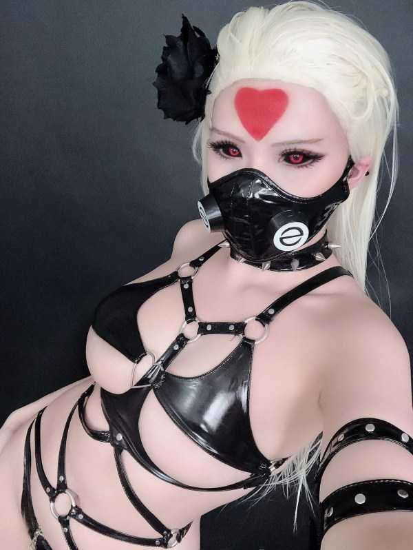 Hot Cosplay Girls – Part 5 (36 photos)