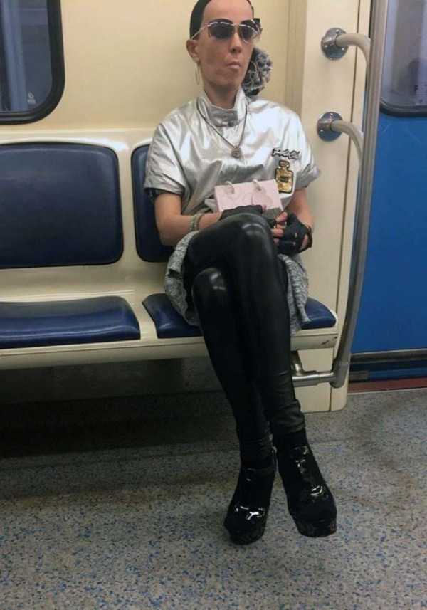 strange russian subway fashion 19