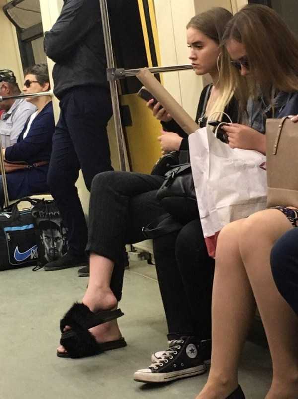 strange russian subway fashion 3