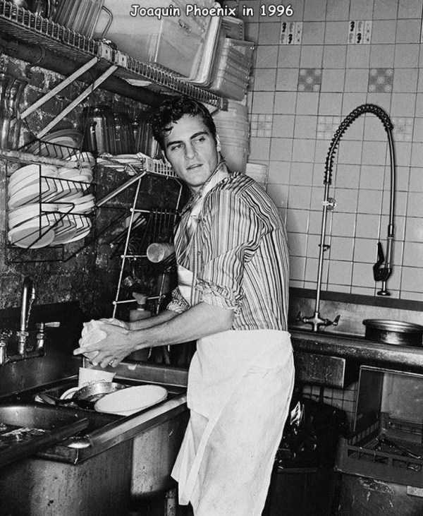 44 Random Pictures With Captions (44 photos)