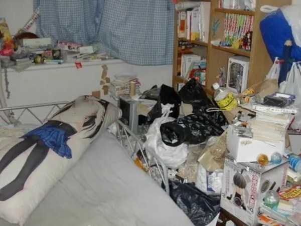 messy rooms 14