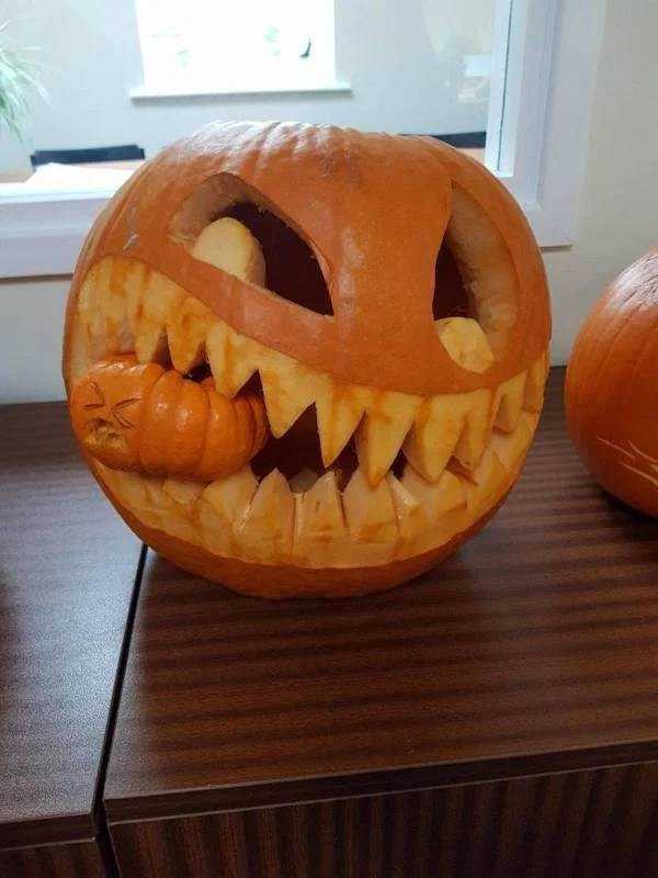 funny pumpkin carving 38