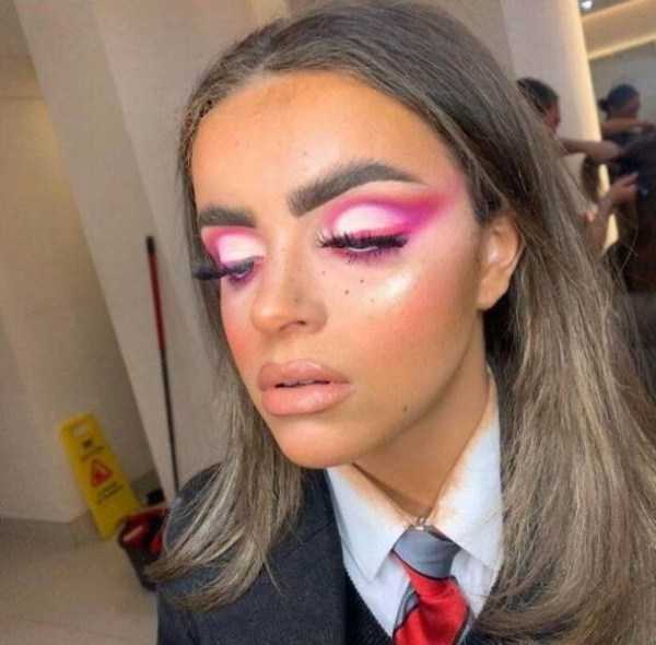 too much makeup 9