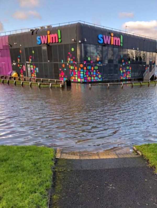 41 Funny Coincidences (41 photos)