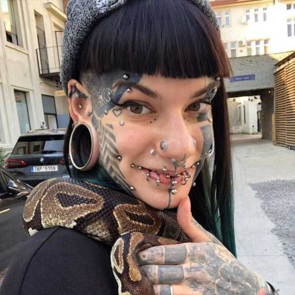 Heavily Tattooed And Pierced Freaks – Part 17 (34 photos)