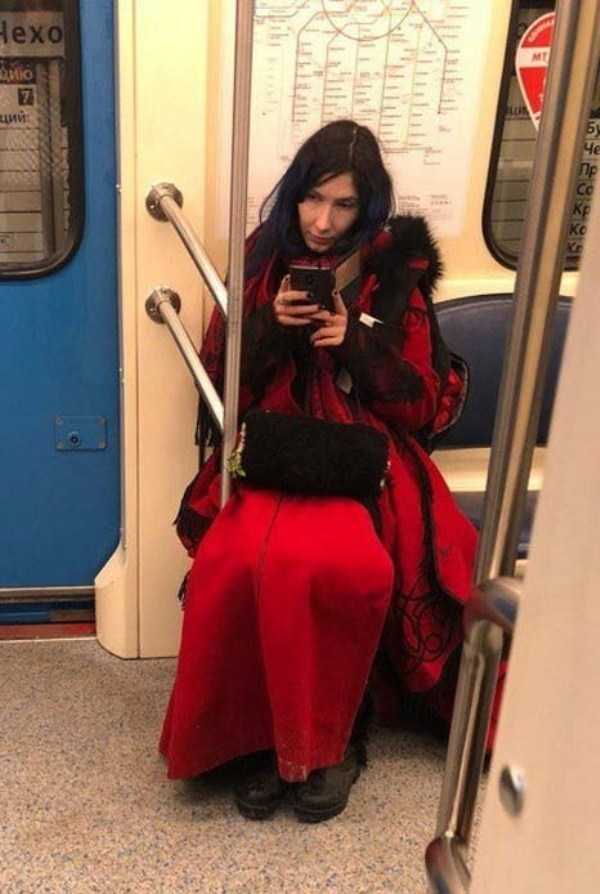 weird russian subway fashionists 17