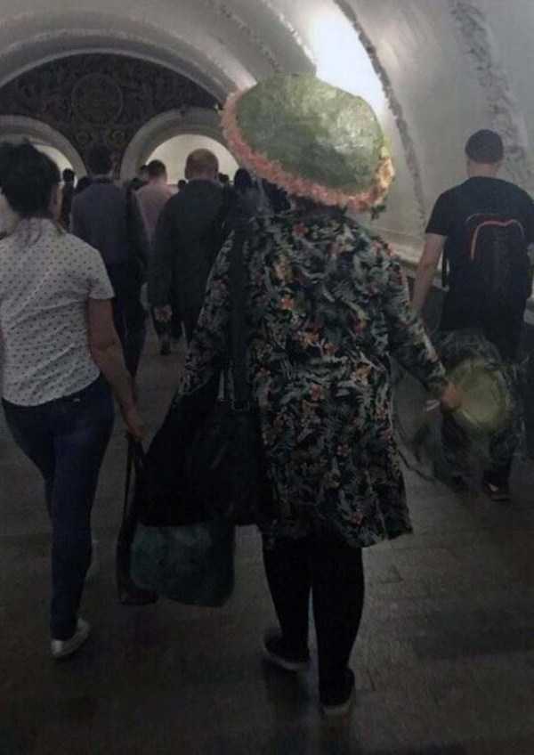 strange russian subway fashion 30