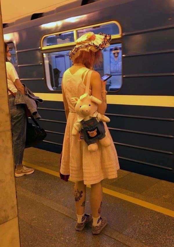 strange russian subway fashion 7