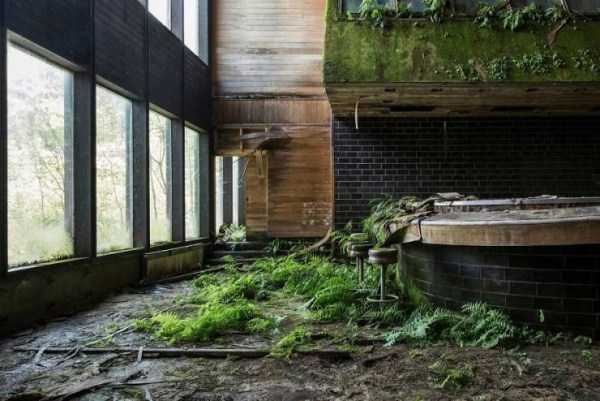 abandoned places things 8 31 Abandoned Places (31 photos)