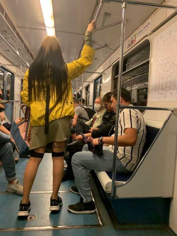 Weird Russian Subway Fashion #166 (40 photos)