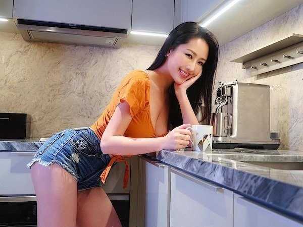 Hot Asian Girls #31 (40 photos)