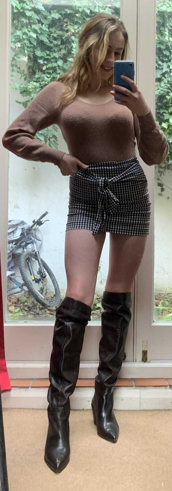 Hot Girls In Latex & Leather #22 (49 photos)